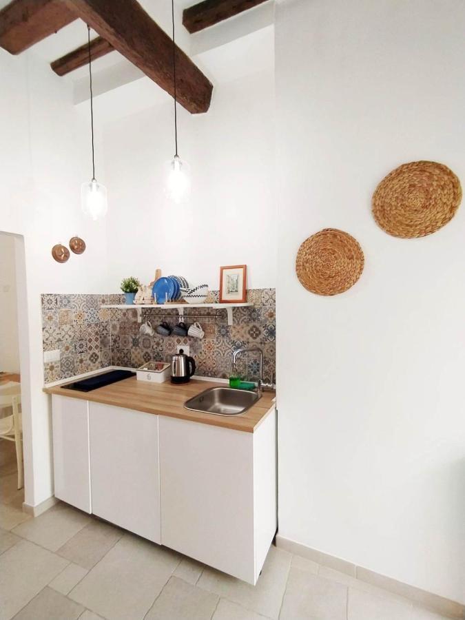 Appartement Casa Albicocca - In The Heart Of The Old Town à Bari Extérieur photo
